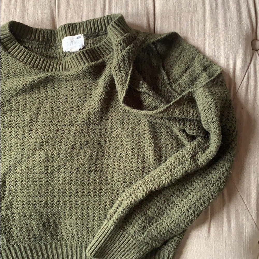 Sweater - Picture 3 of 4